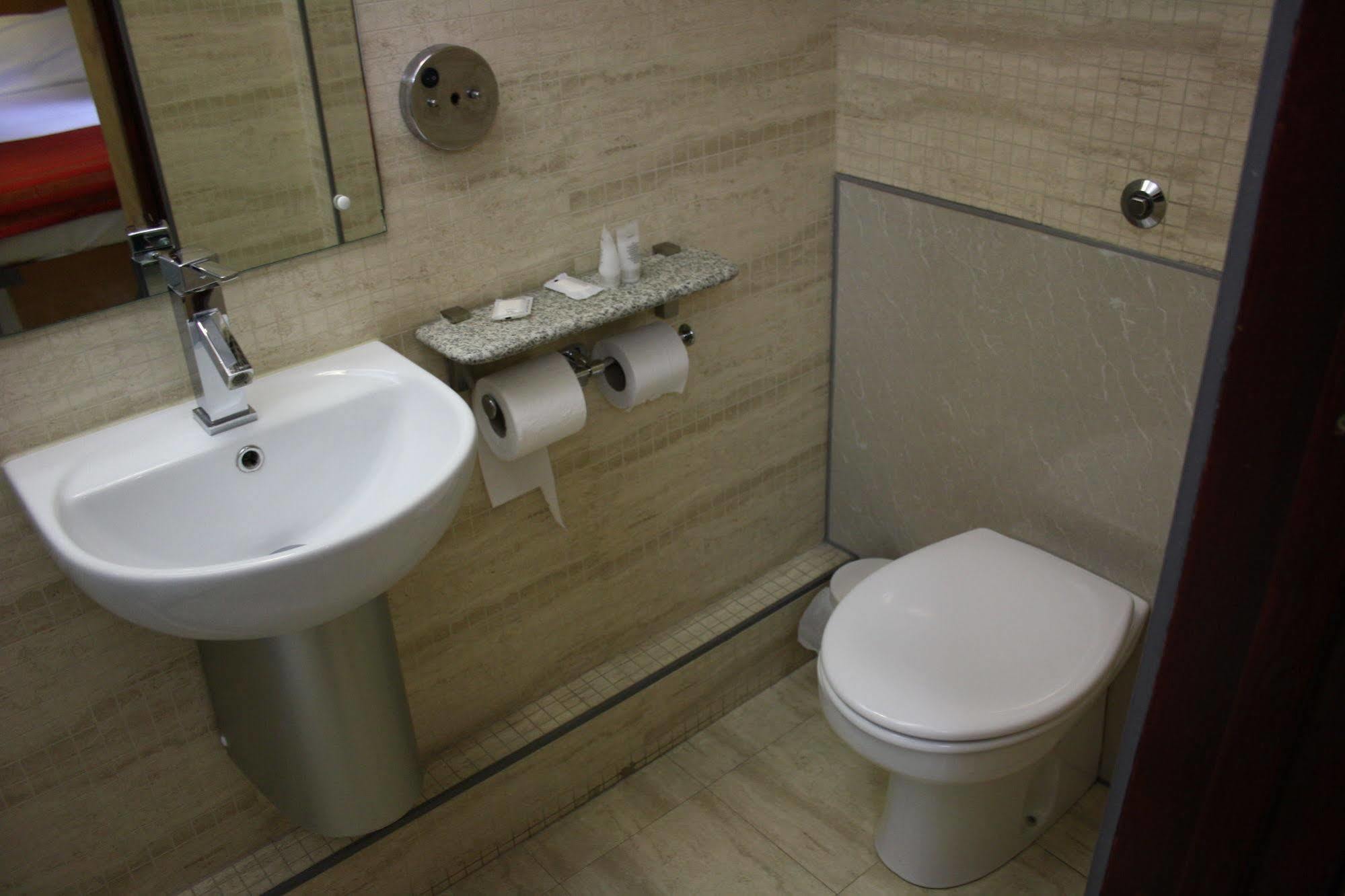 Eurotraveller Hotel- Express Londyn Zewnętrze zdjęcie